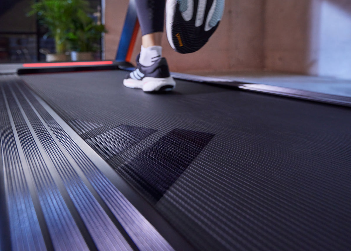 Self-Lubricating Running Belt